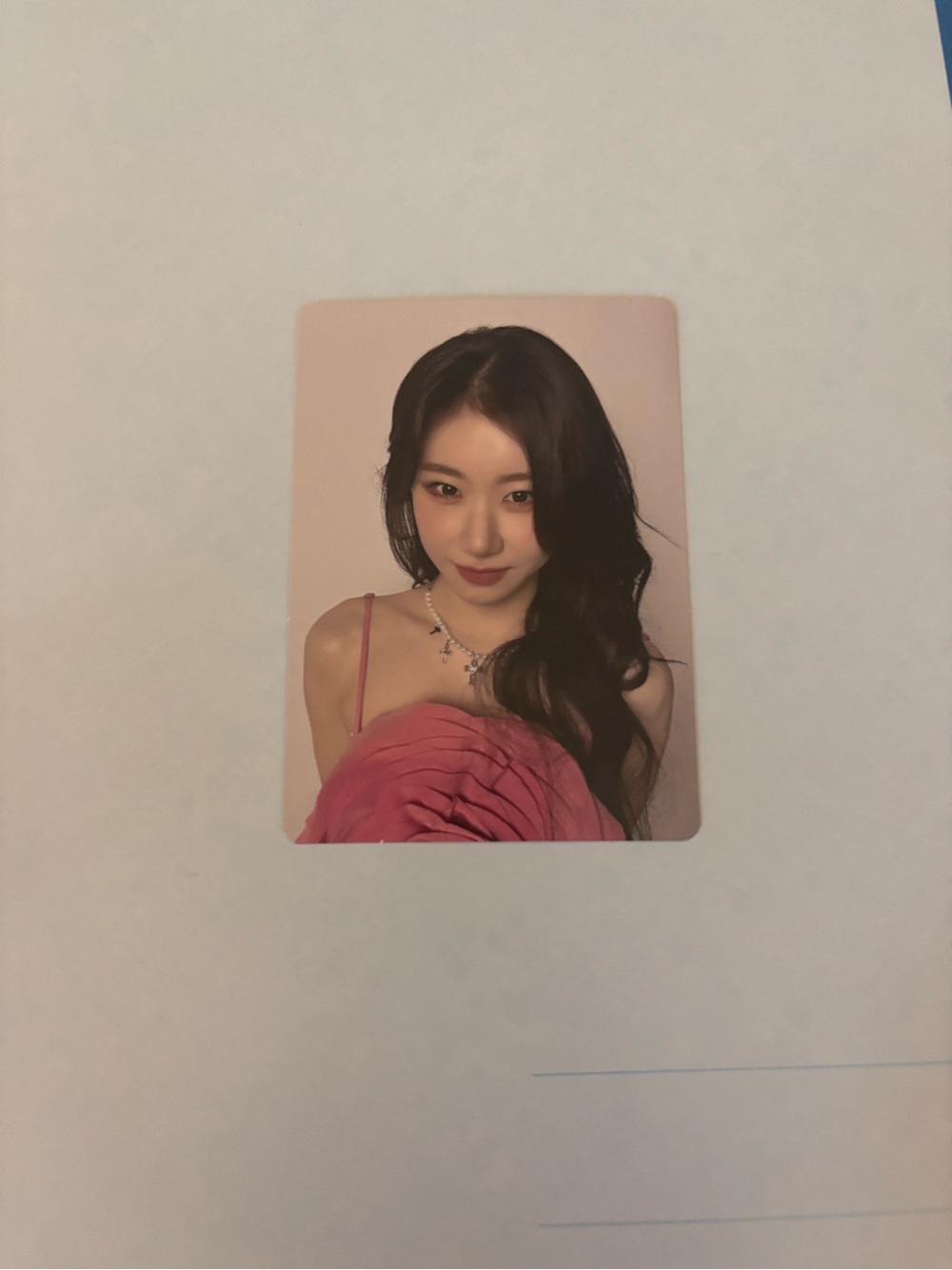 Itzy Chaeryeong collector pc